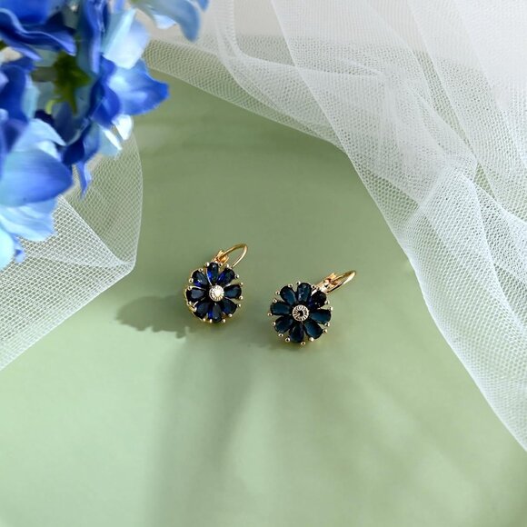 Women's Blue Trendy Beautiful Unique Flower Leverback Vintage Floral Earrings - Picture 6 of 7